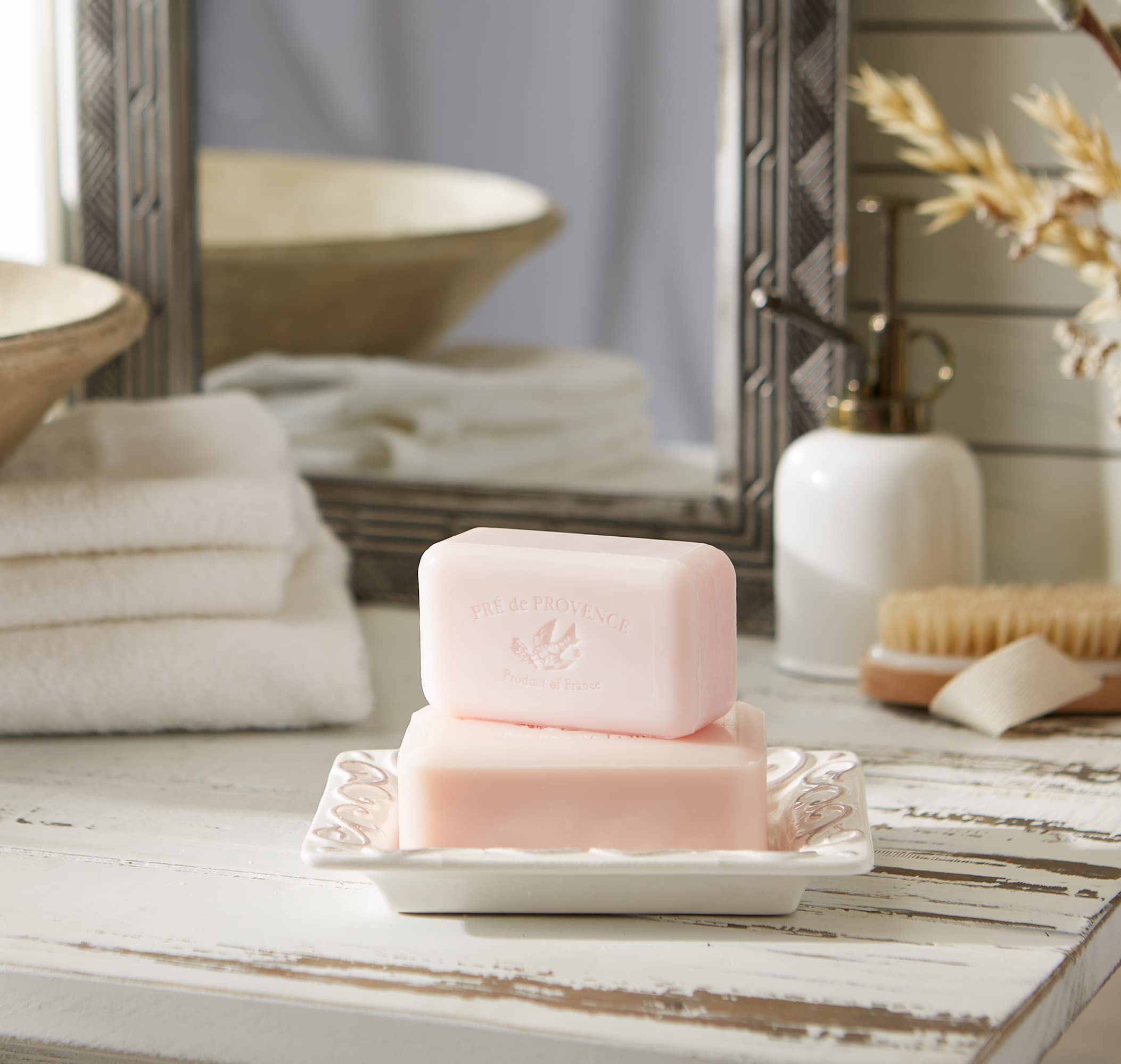 Pre de Provence Artisanal French Soap Bar Enriched sith Shea Butter, Lily of The Valley, 150 Gram